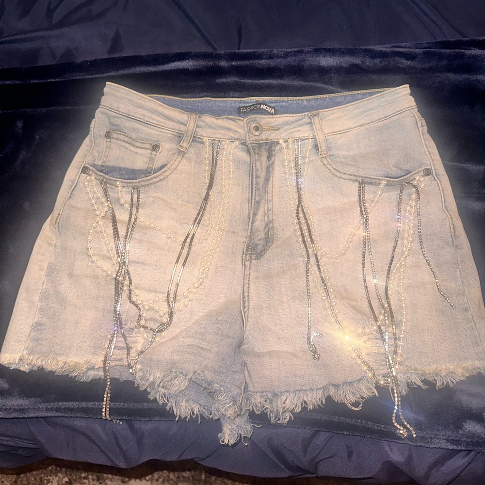 Pearl denim shorts